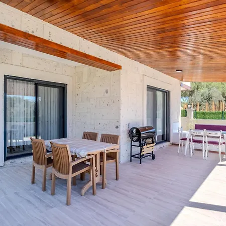 فيلة W Pool And Garden 10 Min To Bay In Foca إزمير