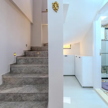 W Pool And Garden 10 Min To Bay In Foca Villa *